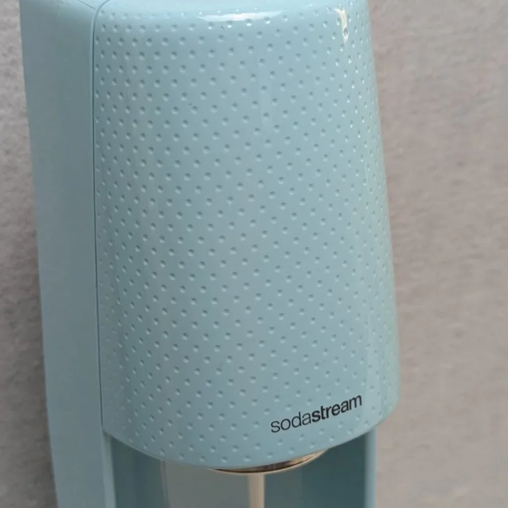Sodastream Fizzi Blue Soda Sparkling Water Machine SPT-001 + Empty CO2 Cylinder - Picture 9 of 12